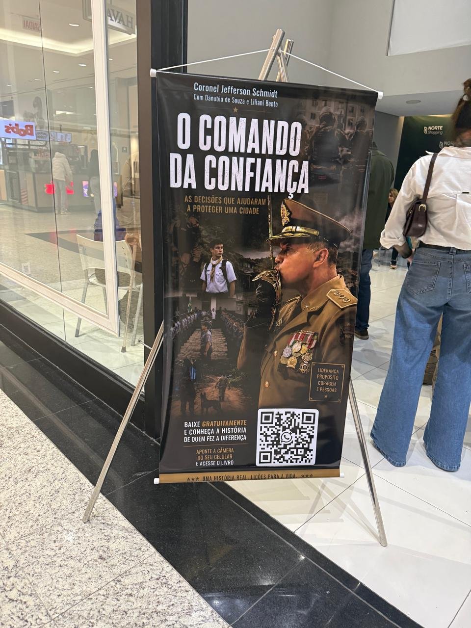 ABVO prestigia o lançamento do livro "O Comando da Confiança", do Coronel RR Jefferson Schmidt