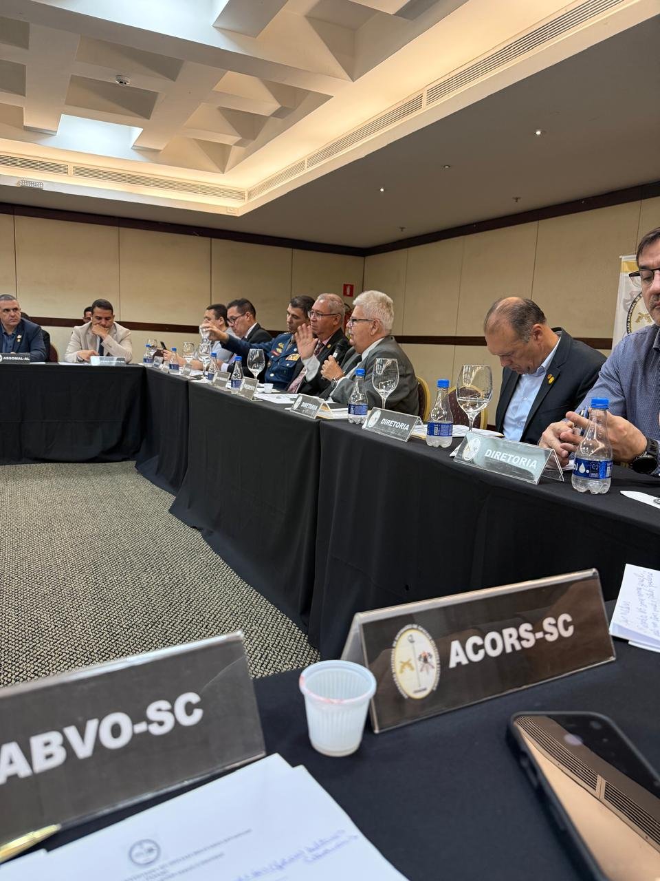Atuação Nacional: ABVO marca presença em debates da FENEME sobre segurança pública e direitos dos militares